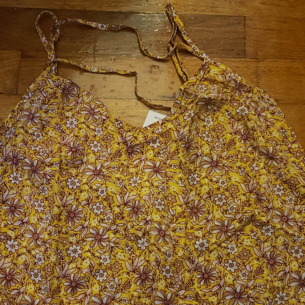 Clothes - Picture 5 of 5